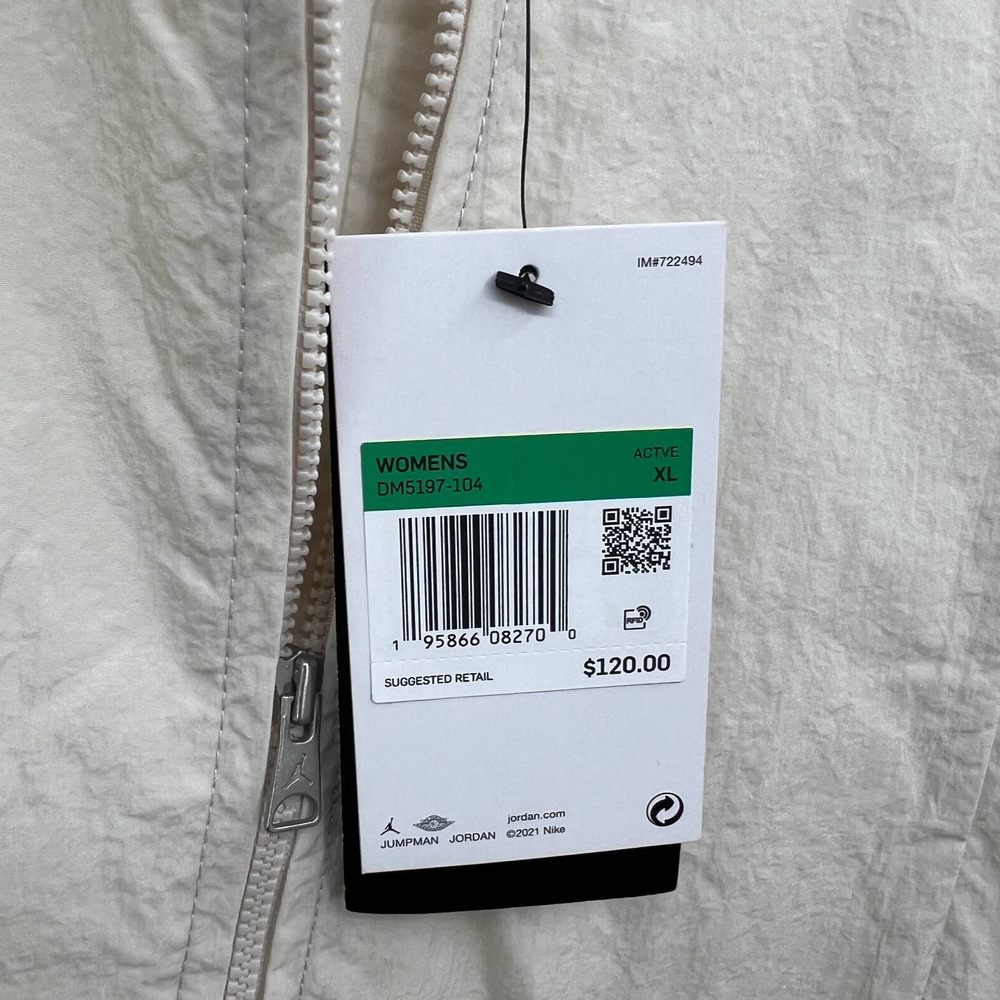 Jordan Women's Essential's Lightweight Overweight Jacket in Light Orewood Brown - Picture 11 of 11